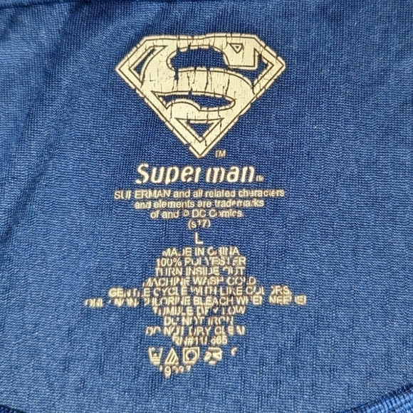 Superman Blue Red Logo Performance Gym Work-Out T-Shirt Men's Size Lrg - Picture 3 of 3